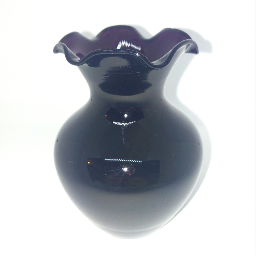 Black Amethyst Ruffled Glass Vase